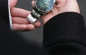 美度手表表盘有划痕解决技巧大全
